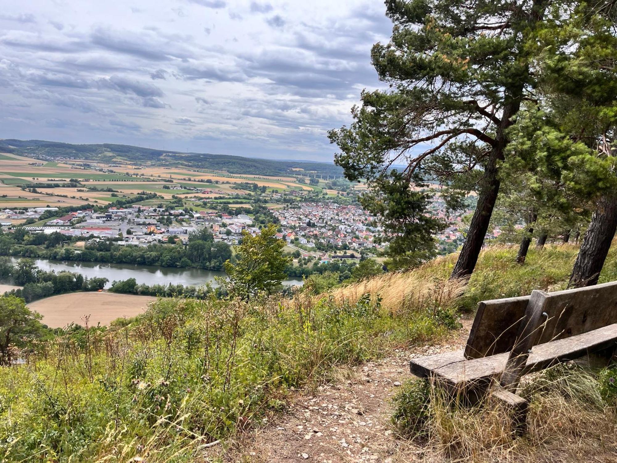 Ferienhaus Weinbergblick - Nahe Wuerzburg - 2 Schlafzimmer - Familienfreundlich - Terrasse Unterleinach Zewnętrze zdjęcie